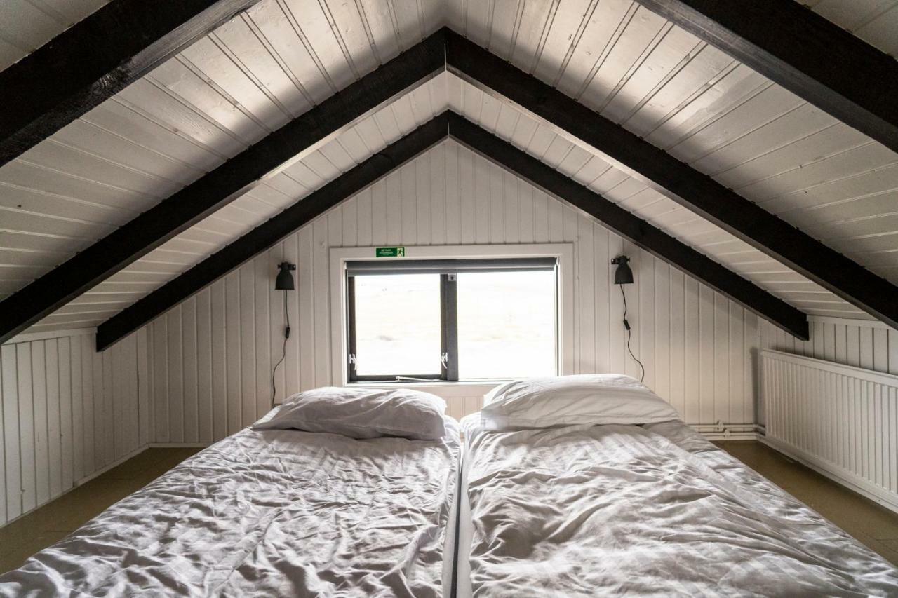 Black Beach Cottage Thorlakshofn Exterior photo